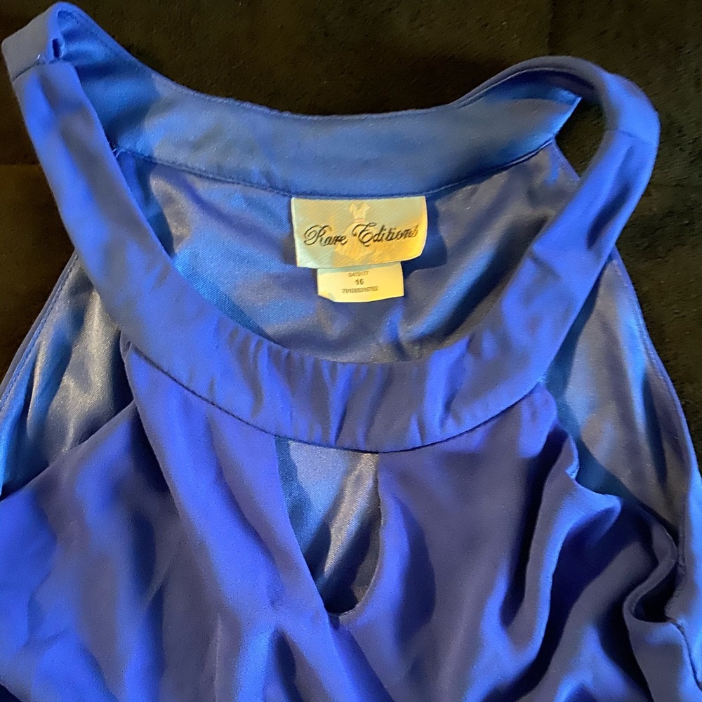 Dress - Picture 2 of 3